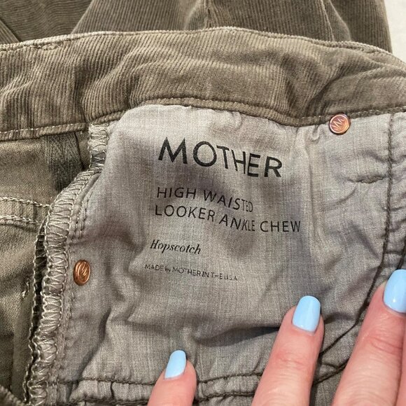 Mother High Waisted Looker Ankle Chew Corduroy Jeans in Taupe Size 26 - Picture 9 of 15